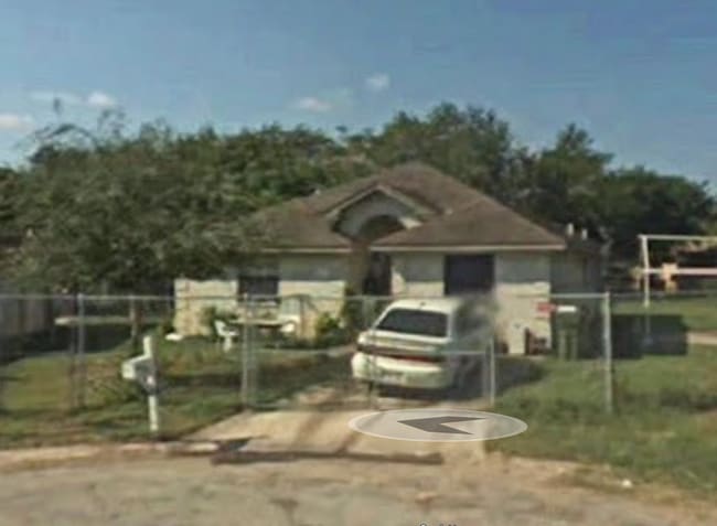 Building Photo - 25 Camino Bronce