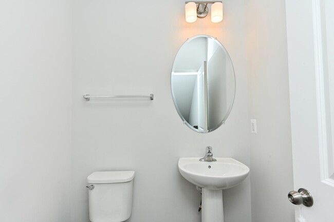 Building Photo - 4388 Fair Lakes Ct