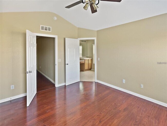 Building Photo - 4970 SW 45th St