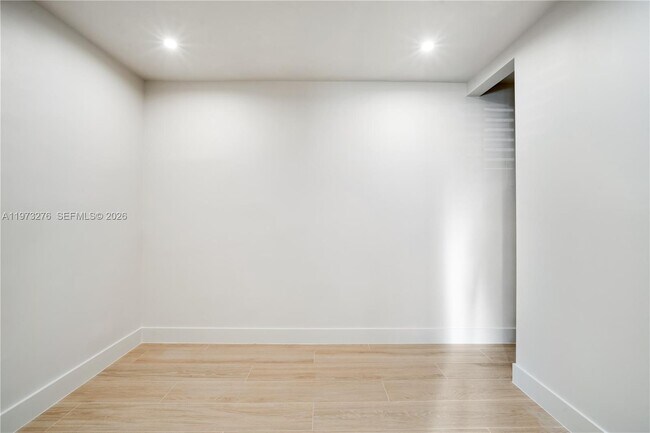 Building Photo - 600 San Antonio Ave