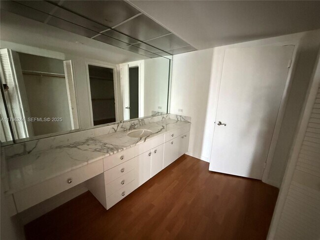 Building Photo - 19707 Turnberry Way