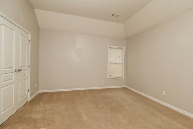 Building Photo - 35 Chesapeake Chase