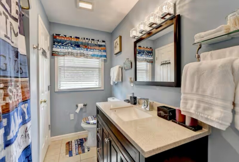 Building Photo - 2817 Evergreen Pl