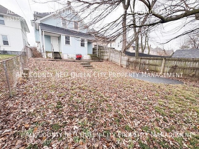 Building Photo - 227 Pleasant Ave