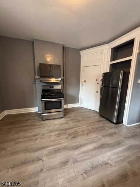 Building Photo - 108 Pine St