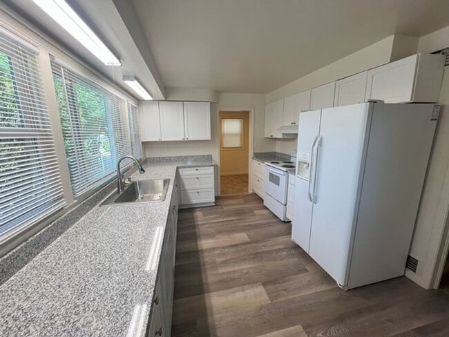 Building Photo -  Refreshed Three Bedroom Central Sparks...