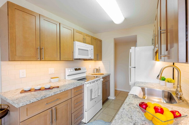 Building Photo - North Hills Apartments, LLC