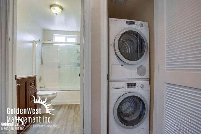 Building Photo - Charming 2Bdm 1Ba Condo in Ideal Location!