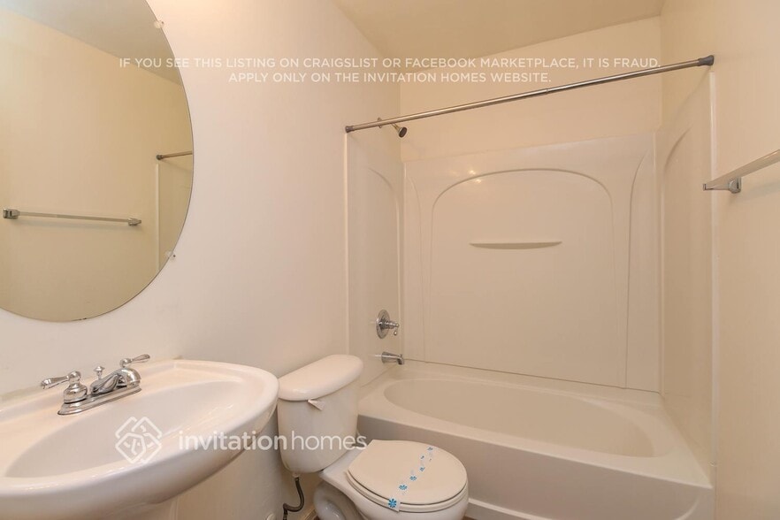 Building Photo - 5727 S 21st Terrace