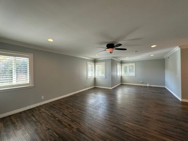 Building Photo - 1635 Larkfield Ave