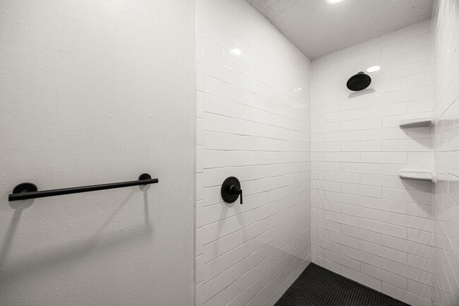 Building Photo - 2907 Boulder Creek Dr