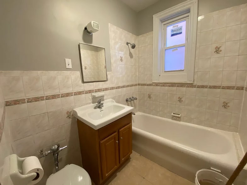 Building Photo - 90 E 52nd St