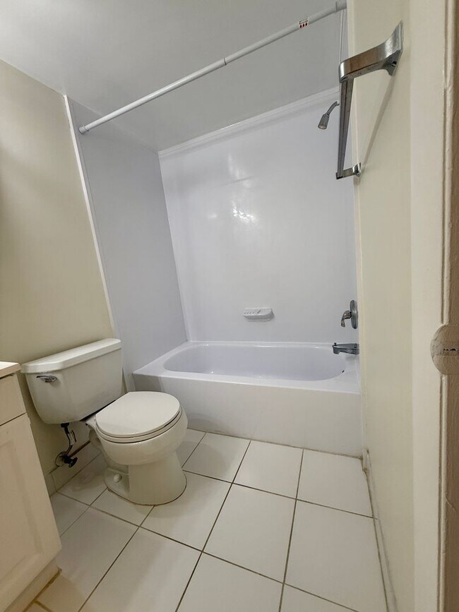 Building Photo - NORTH ST. PETE - locaiton location 2/2