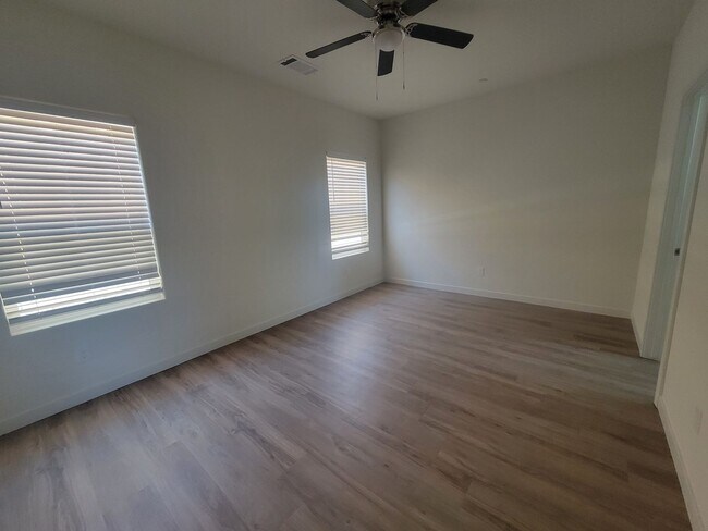 Building Photo - 8304 Grandy St