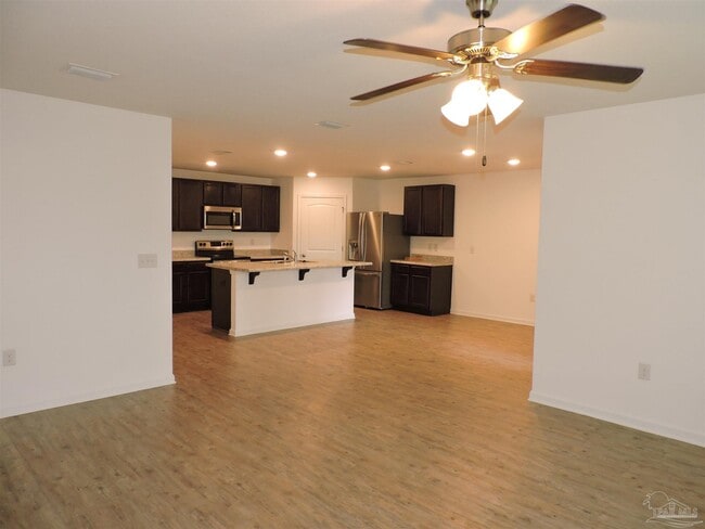 Building Photo - 5780 Blackhorse Cir