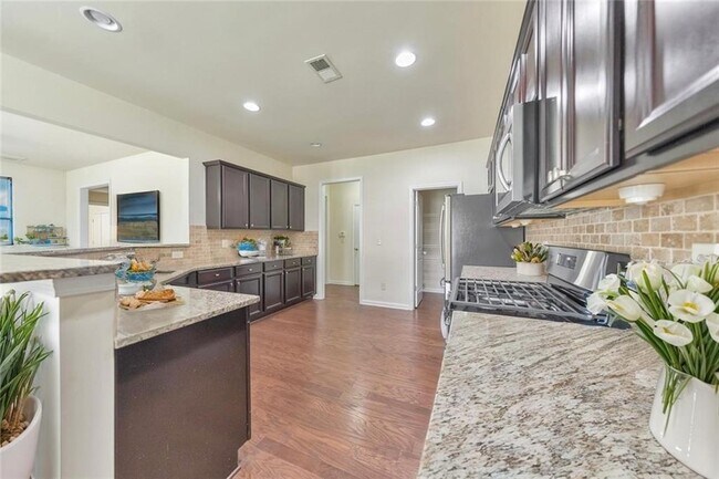 Building Photo - 4990 Brierstone Dr