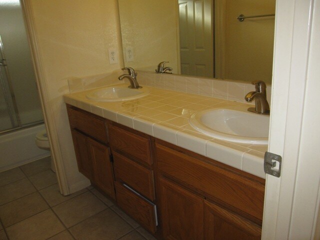 Building Photo - 4972 Overlook Dr