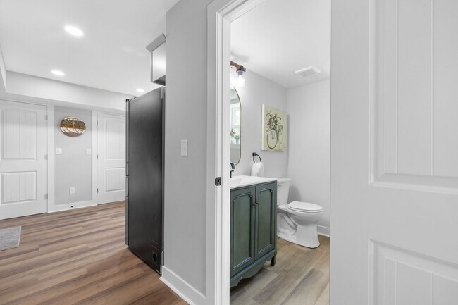 Building Photo - Newly renovated 4 bed 2.5 bath, located in heart of downtown Wilmington