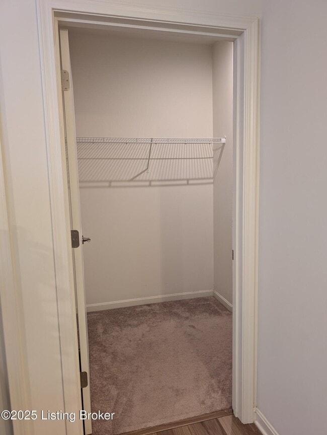 Building Photo - 2861 Hamilton Springs Dr