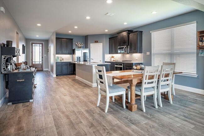 Building Photo - 1202 Alderwood Dr