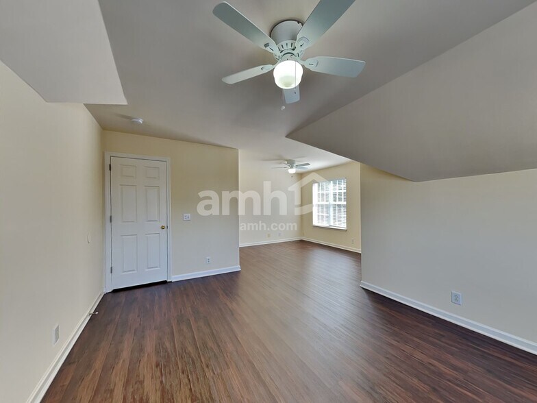 Building Photo - 605 Daniel Ct