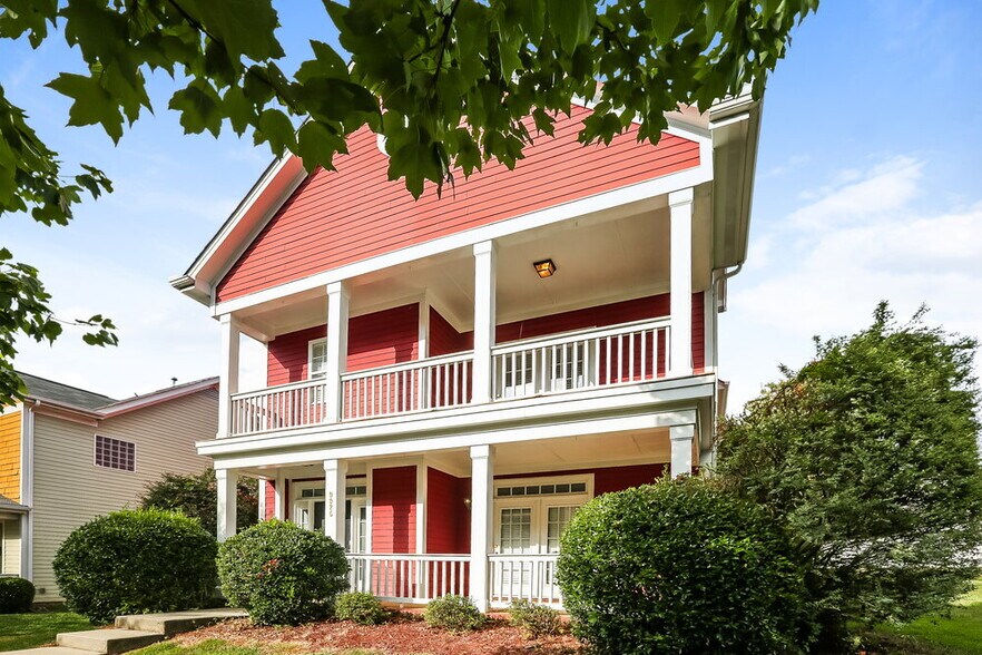 Building Photo - 9925 Grier Springs Ln