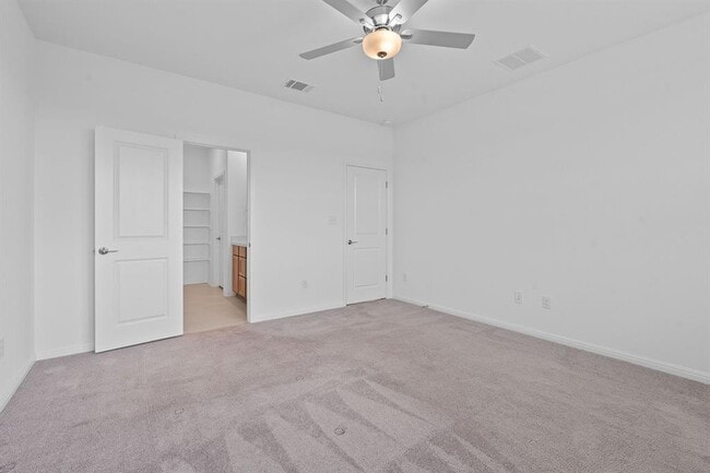 Building Photo - 202 Lime St