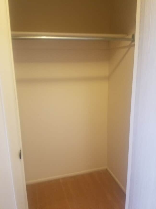 Building Photo - 3 Bed 2.5 bath townhome in Ammon right beh...