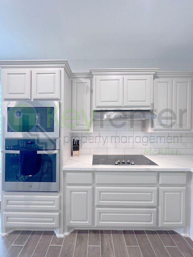 Building Photo - Beautiful 4-bed/3.5 bath Home in Edinburg