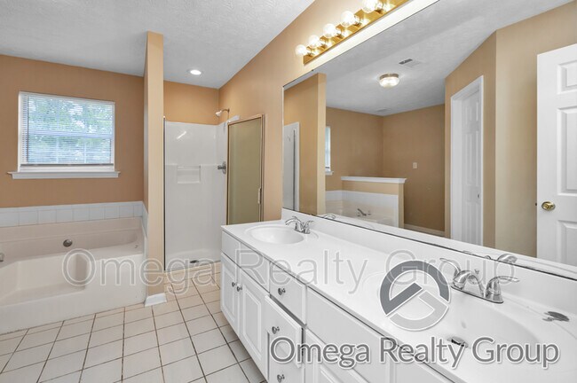 Building Photo - 6525 Foxleigh Ct