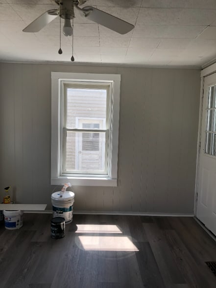 Building Photo - 206 Balsam St