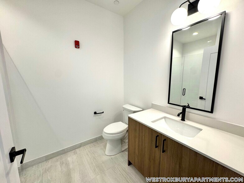 Building Photo - 199 Gardner St