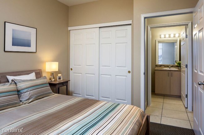 Building Photo - 6101 SE 93rd Ave