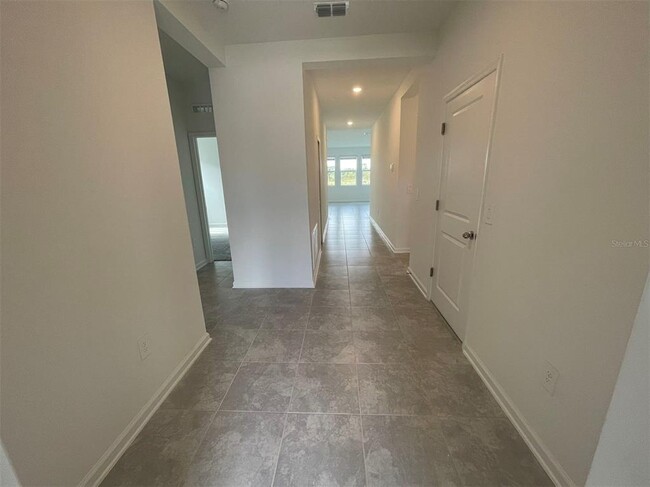 Building Photo - 608 Daring Dr