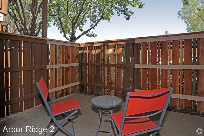 Building Photo - 4420-4440 Oakhollow Dr