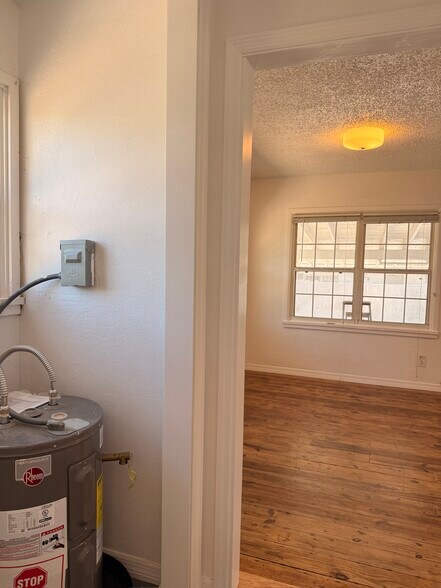 Building Photo - 7220 1st Ave N