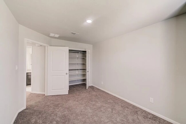 Building Photo - 4423 Sandhill Terrace Ln