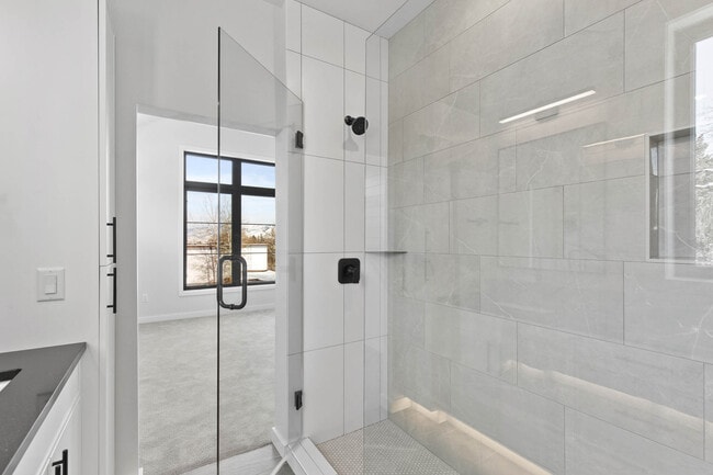 Building Photo - 806 W Alderson St