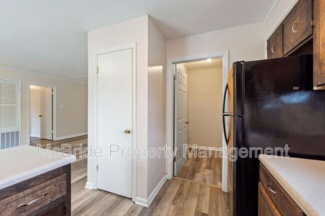 Building Photo - 3506 Gardenbrook Dr