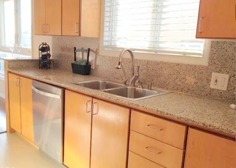 kitchen - 1534 Amherst Ave