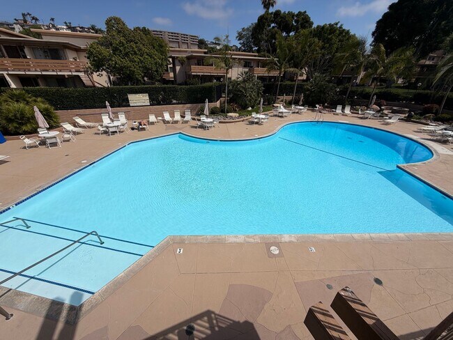 Building Photo - Fully Furnished Condo in the Heart of San Diego | 2 Parking Spaces, In-Unit Laundry, & Luxury Ame...