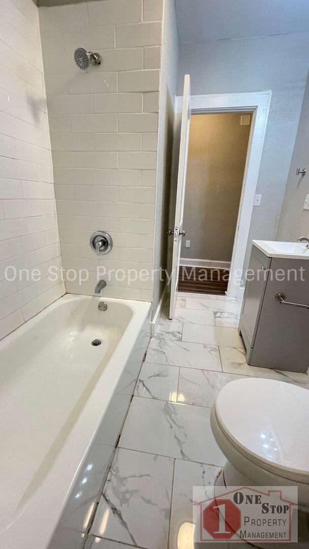 Building Photo - Beautiful 3 Bedroom 1 Bathroom Home in Kan...