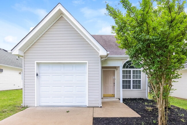 Building Photo - 1464 Rochester Dr