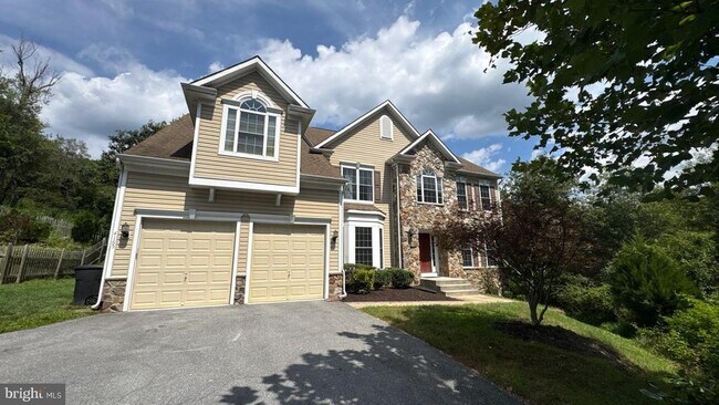 Building Photo - 4165 Tiber Falls Dr