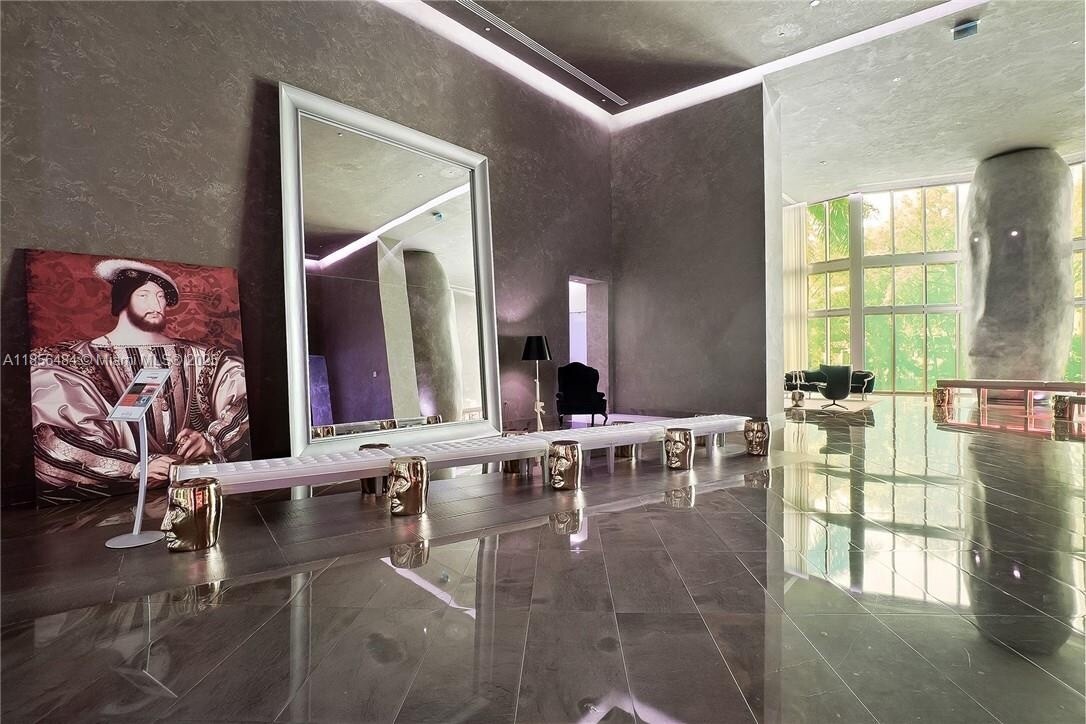 Building Photo - 475 Brickell Ave