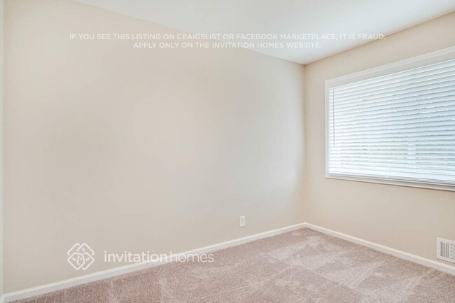 Building Photo - 5795 Deerfield Trail