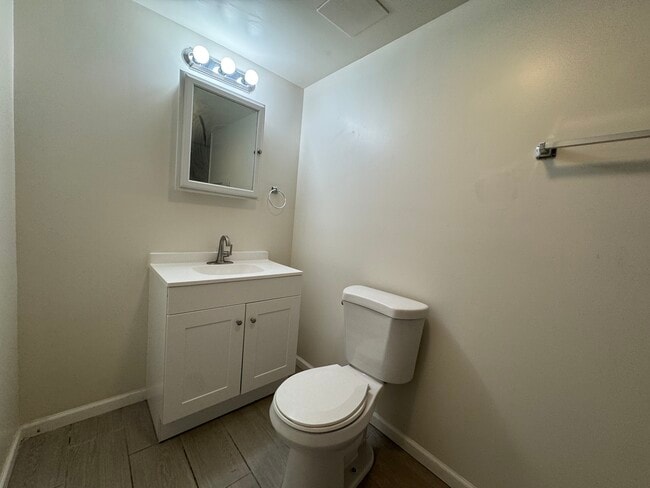 Building Photo - 7901 W Grand Ave