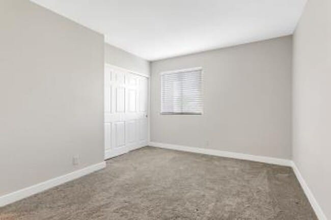 Building Photo - Bella Vita Condominium/Ground Floor/Upgraded/Minutes to the Strip