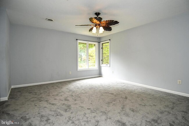 Building Photo - 2062 Farragut Dr