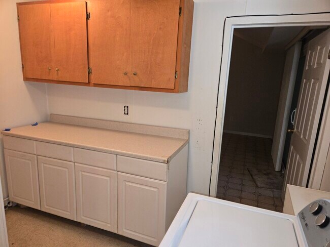 Building Photo - 1460 Gravel Ridge Dr